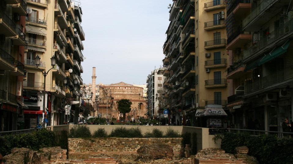 Ασύλληπτο: Ζευγάρι στη Θεσσαλονίκη βρήκε υπό κατάληψη το σπίτι που ανακαίνιζε