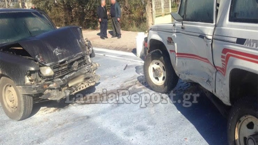 Οδηγός επιχείρησε αναστροφή και προκάλεσε ατύχημα – ΦΩΤΟ