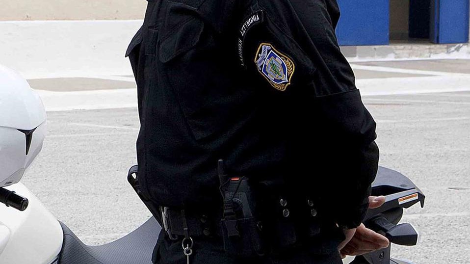 Επτά αστυνομικοί κατηγορούνται για άσκηση ψυχολογικής και σωματικής βίας σε βάρος πολίτη