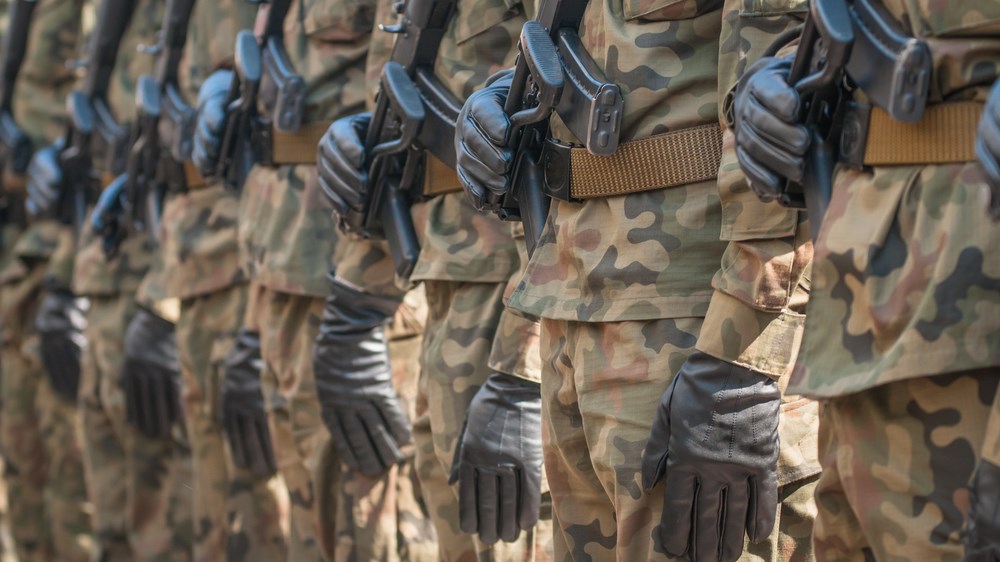 DW: Σχεδιάζουν ευρωπαϊκό στρατό