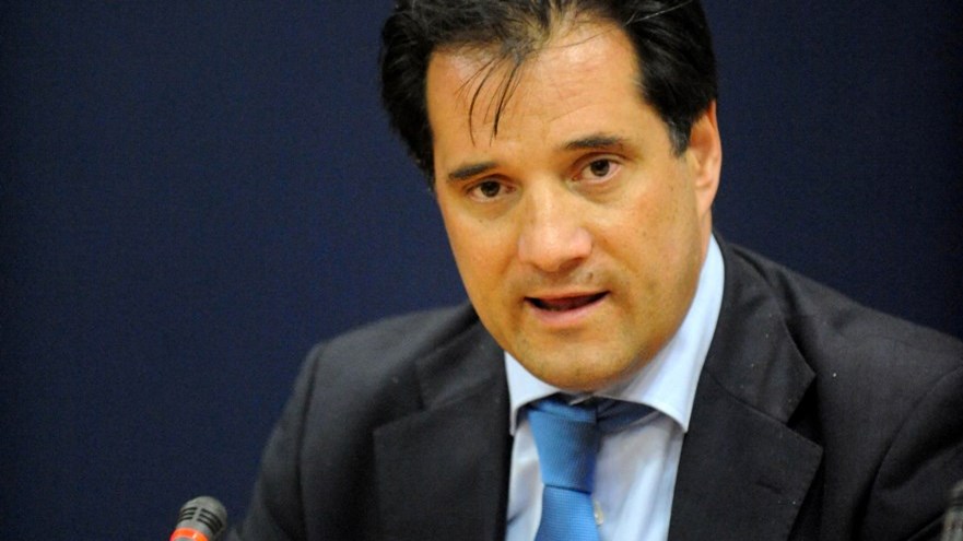 Ο Άδωνις επιτίθεται στον Καμμένο για το ταξίδι του Τσίπρα στο Παρίσι