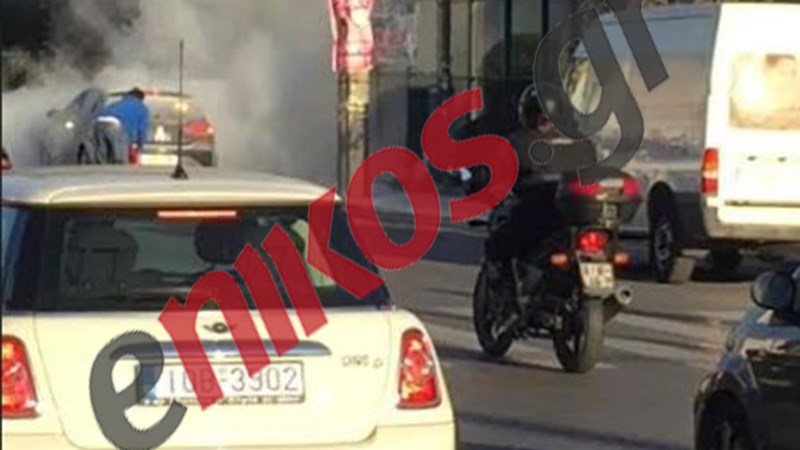 Φωτιά σε αυτοκίνητο στη Μεσογείων – ΤΩΡΑ – ΦΩΤΟ