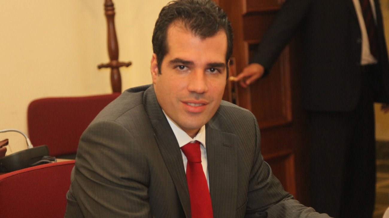 Το τάμα του Θάνου Πλεύρη – ΦΩΤΟ