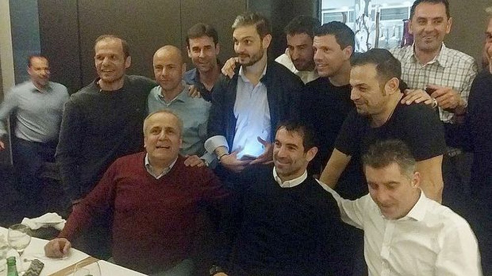 Τα γενέθλια του Καραγκούνη με την Εθνική του 2004 στις Βρυξέλλες – ΦΩΤΟ