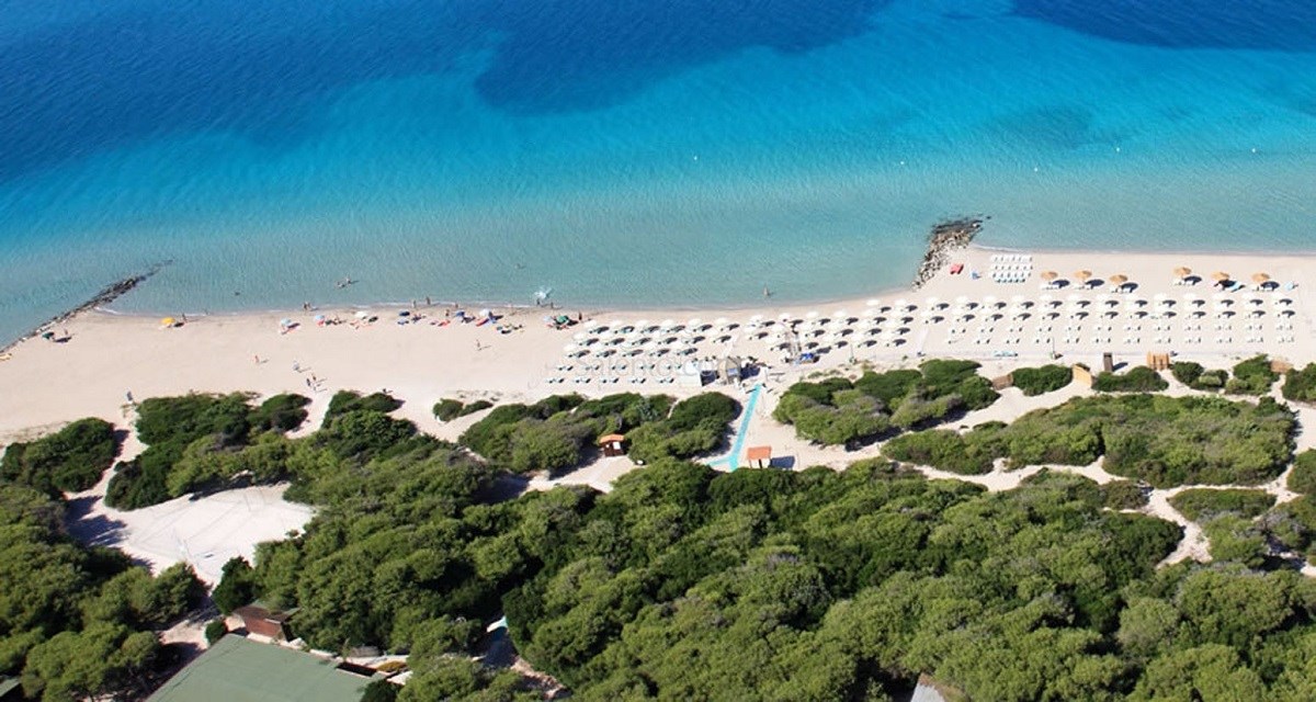 2 ελληνικές παραλίες στη λίστα με τις καλύτερες διακοπές για οικογένειες με μικρά παιδιά