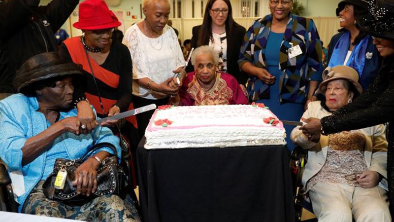 Τρεις σούπερ γιαγιάδες κάνουν πάρτι και αποκαλύπτουν το μυστικό της μακροζωίας τους – ΦΩΤΟ