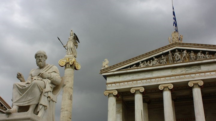 Bloomberg: Σε άνθιση η πληρωμή σε είδος από τις ελληνικές επιχειρήσεις
