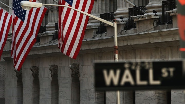 Νέα πτώση για τους δείκτες της Wall Street