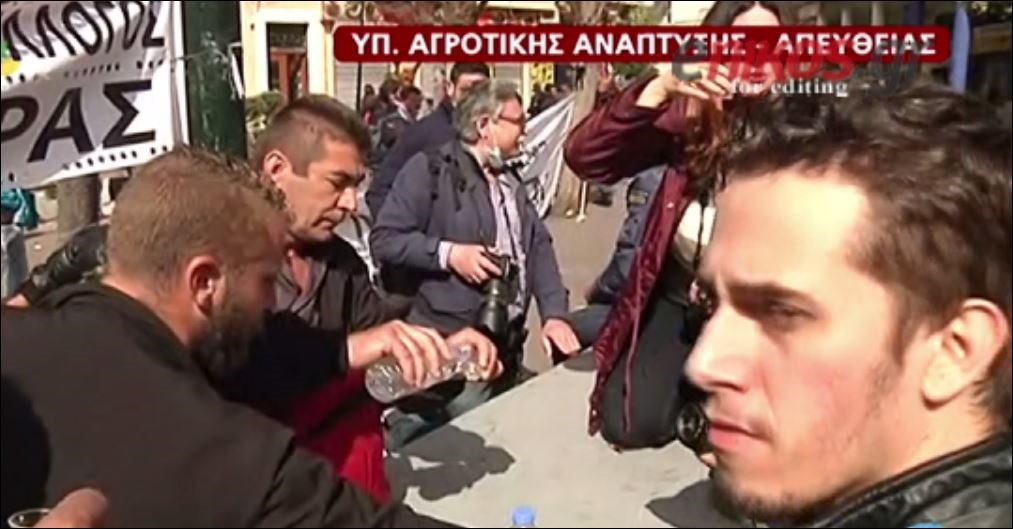 Οι ρακές… των αγροτών μετά τα επεισόδια  – ΒΙΝΤΕΟ