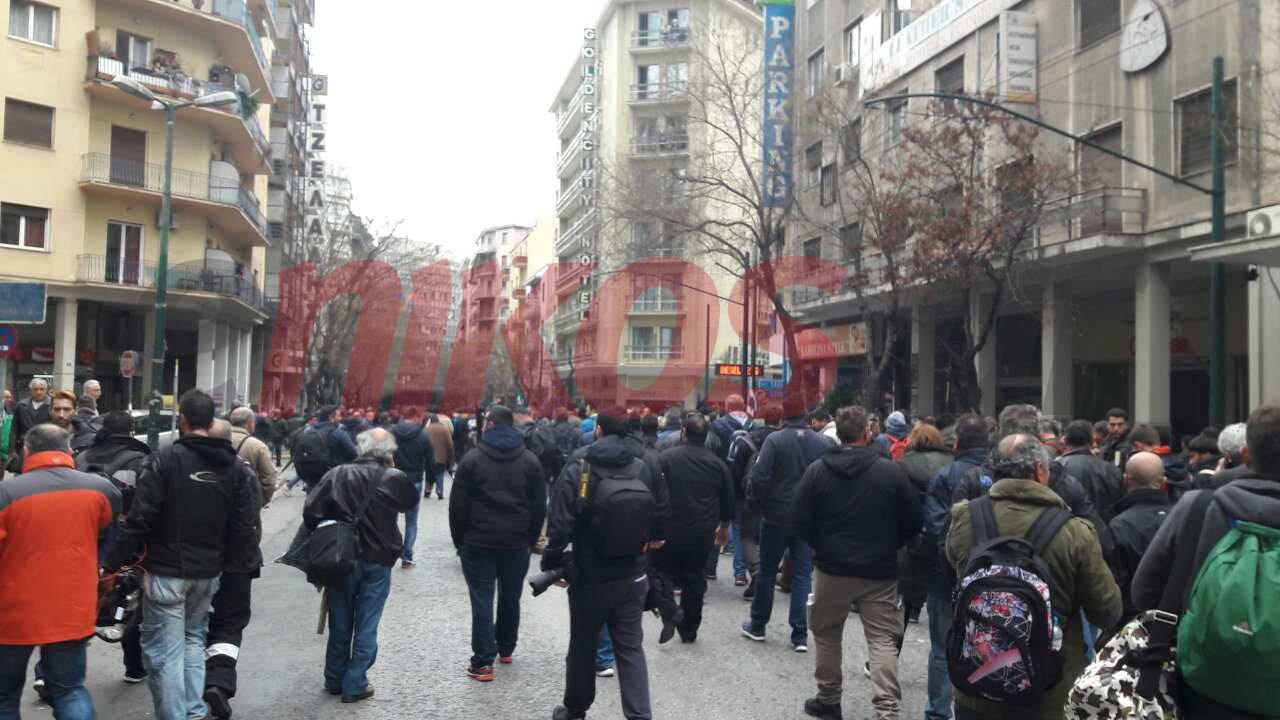 Ξεκίνησε η πορεία των αγροτών προς το Σύνταγμα – ΦΩΤΟ – ΤΩΡΑ