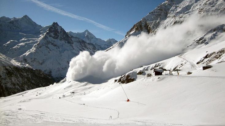 Δύο νεκροί κι δύο αγνοούμενοι από χιονοστιβάδες στις γαλλικές Άλπεις