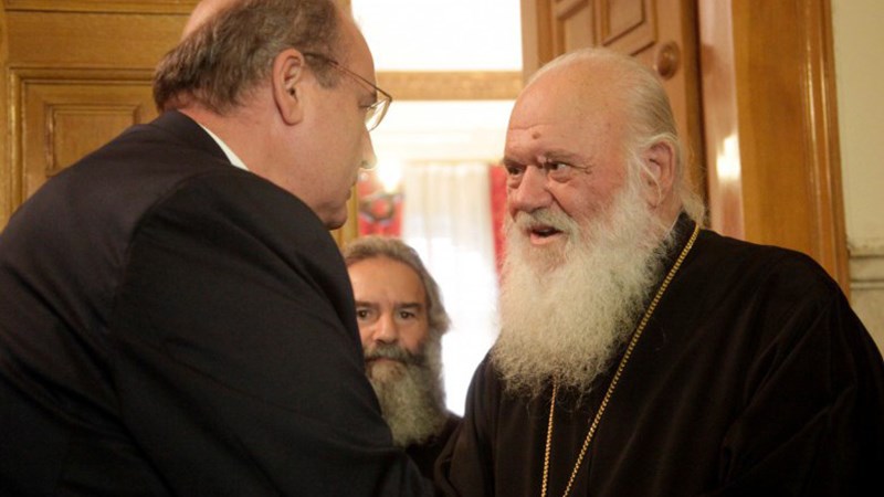 Σκληρή απάντηση του Φίλη στον Ιερώνυμο: Βάζει στο στόμα του Πρωθυπουργού λόγια που δεν ειπώθηκαν