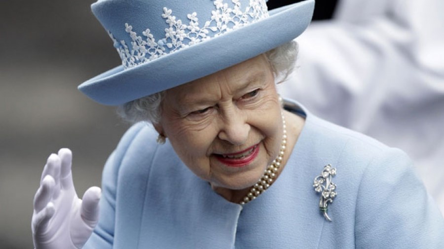 Δείτε την 91χρονη βασίλισσα Ελισάβετ να κάνει ιππασία – ΦΩΤΟ – ΒΙΝΤΕΟ