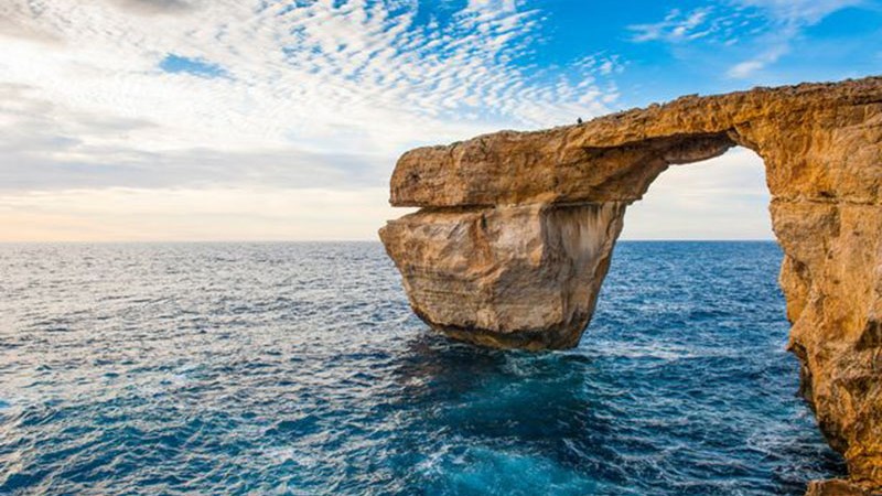 Κατέρρευσε το σύμβολο της Μάλτας «Γαλάζιο Παράθυρο» – ΦΩΤΟ