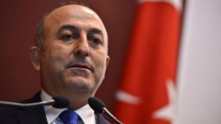 Επιμένει ο Τσαβούσογλου για τις ναζιστικές πρακτικές της Γερμανίας