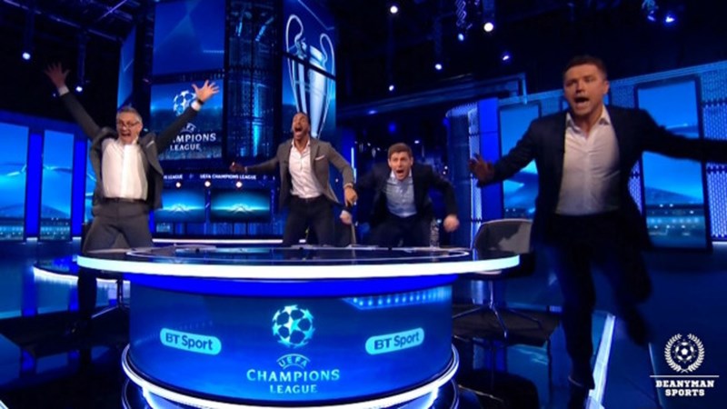 Τα “έσπασαν” στο 6ο γκολ της Μπαρτσελόνα τέσσερις θρύλοι του αγγλικού ποδοσφαίρου