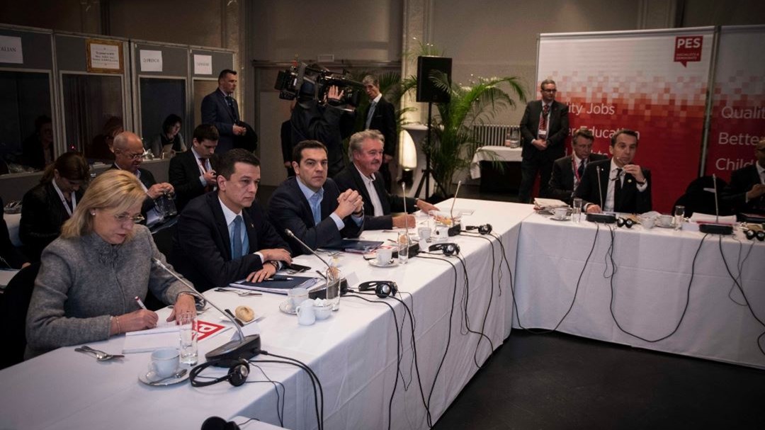 Οι φωτογραφίες που ανέβασε ο Τσίπρας στο Twitter πριν από τη Σύνοδο Κορυφής