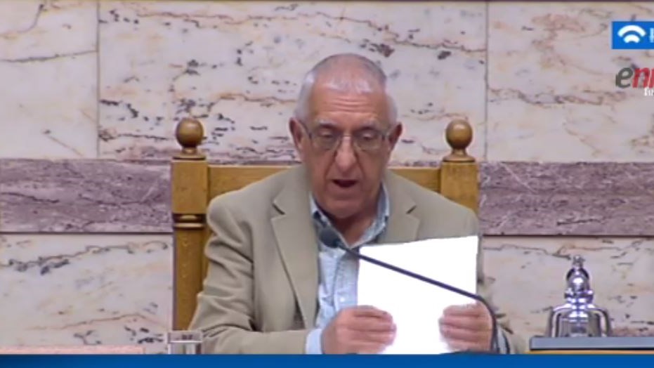 Γιατί ο Κακλαμάνης ζήτησε Ευχέλαιο στη Βουλή – ΒΙΝΤΕΟ