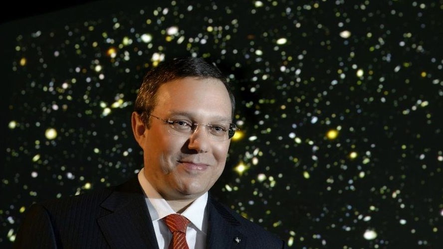 Καθηγητής Χάρβαρντ: Ίσως παίρνουμε μηνύματα από εξωγήινους εδώ και χρόνια αλλά τα αγνοούμε