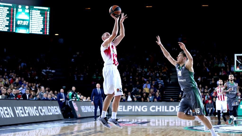 Νίκη τετράδας για τον Ολυμπιακό στο ΣΕΦ