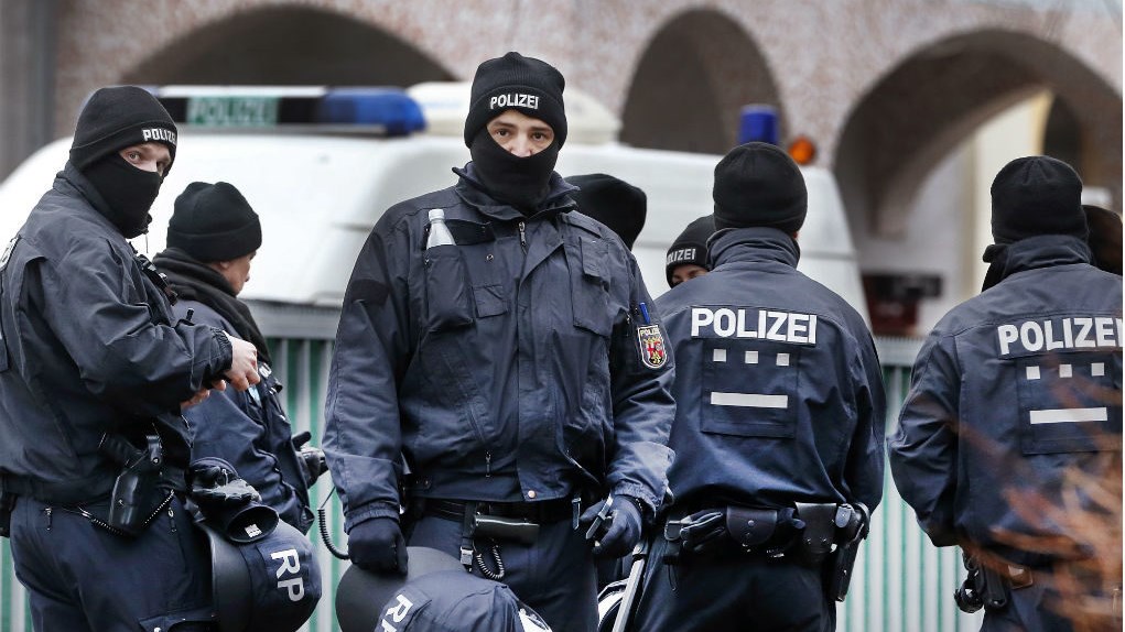 Συναγερμός στη Γερμανία – Απειλή για τρομοκρατική επίθεση σε εμπορικό κέντρο