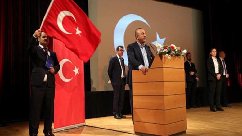 Έντονες πολιτικές αντιδράσεις στη Γαλλία για την παρουσία Τσαβούσογλου στην πόλη Μετς