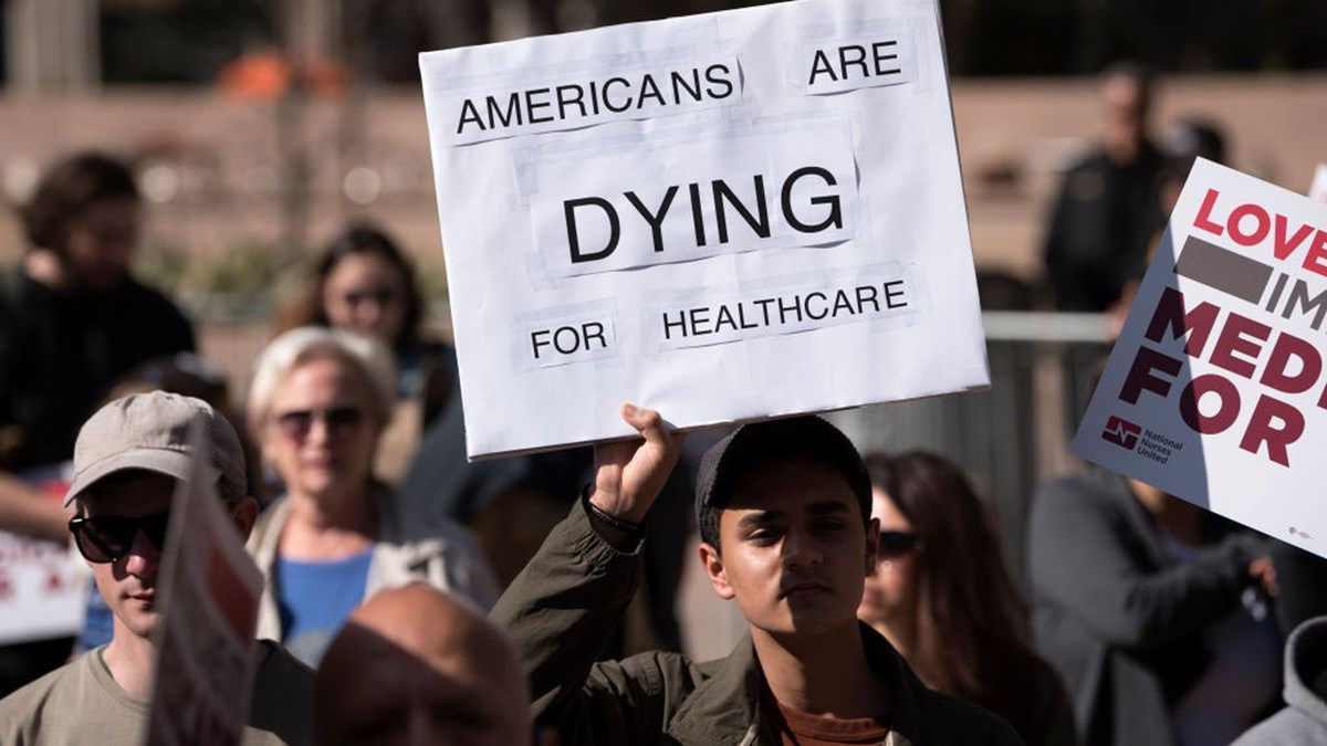 ΗΠΑ: 14 εκατομμύρια περισσότεροι ανασφάλιστοι το 2018 από το ξήλωμα του Obamacare