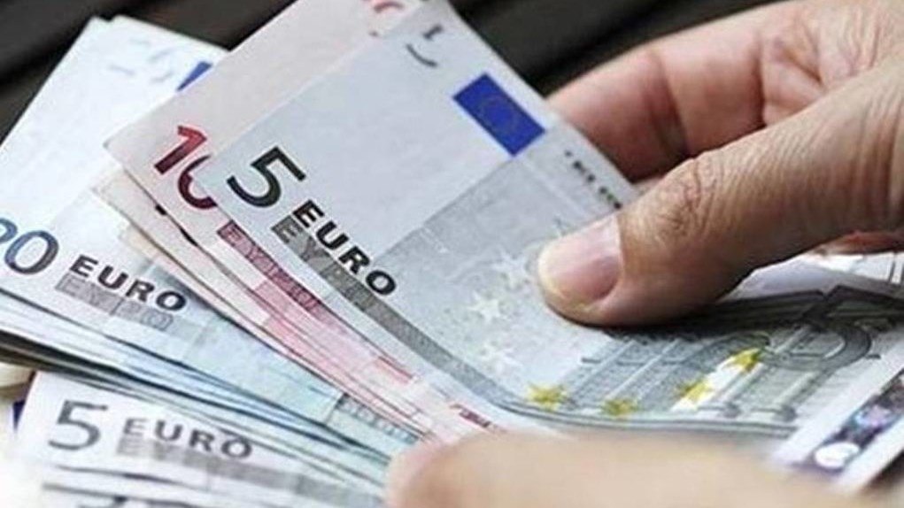 Επιβάλλουν εισφορά αλληλεγγύης στα προνοιακά επιδόματα