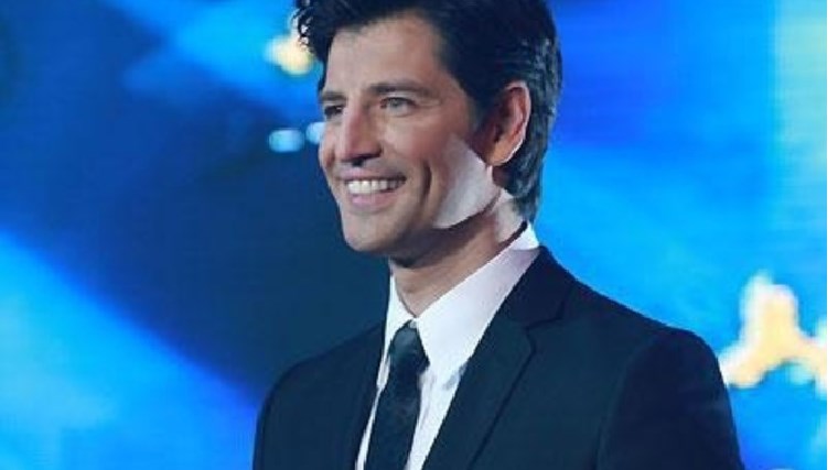 Ο Ρουβάς στο χωράφι με τον εκσκαφέα – ΒΙΝΤΕΟ