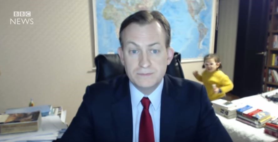 Τι είπε ο καθηγητής που τον διέκοψαν τα παιδιά του σε ζωντανή σύνδεση του BBC – ΒΙΝΤΕΟ