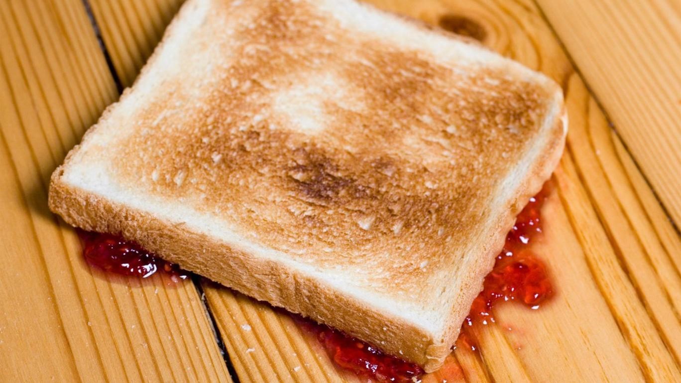 Πότε μπορούμε να φάμε το φαγητό που έπεσε στο πάτωμα