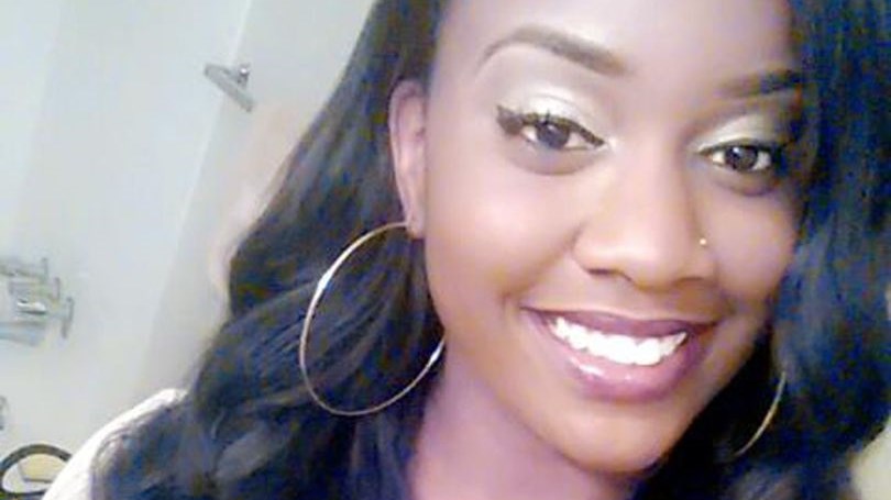 ΗΠΑ: Έγκυος παρασύρθηκε από τρένο ενώ πόζαρε για φωτογραφίες – ΦΩΤΟ