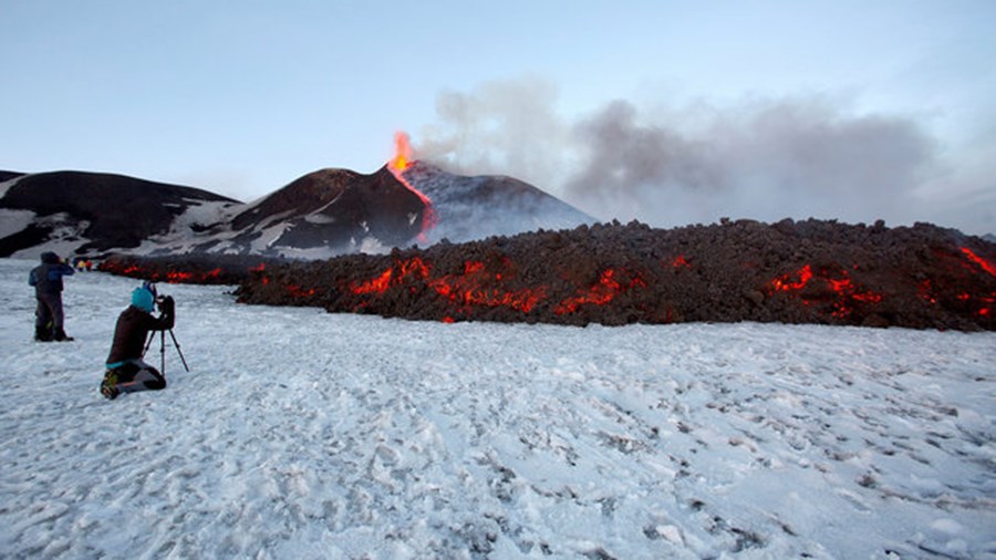 Έκρηξη στην Αίτνα  – Πληροφορίες για τραυματίες – ΤΩΡΑ