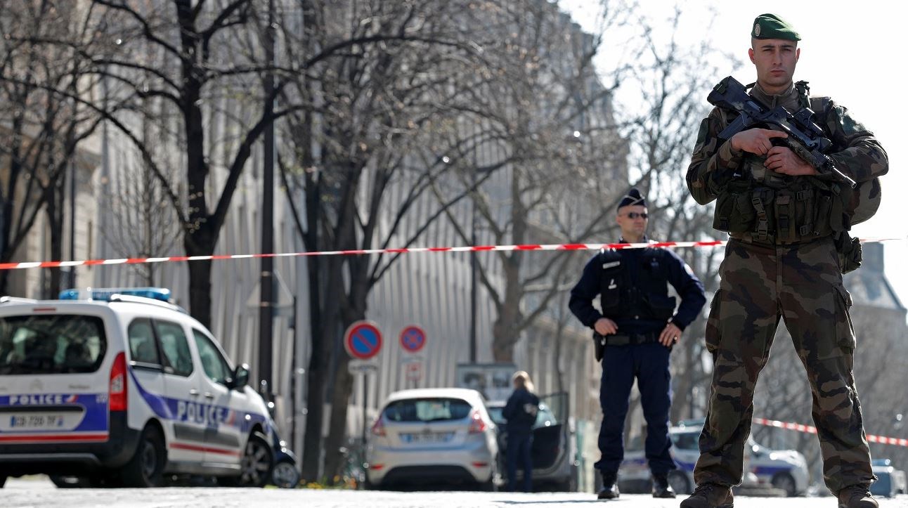 Οι γαλλικές αρχές έστειλαν φωτογραφίες στην ΕΛ.ΑΣ. από την έκρηξη στα γραφεία του ΔΝΤ
