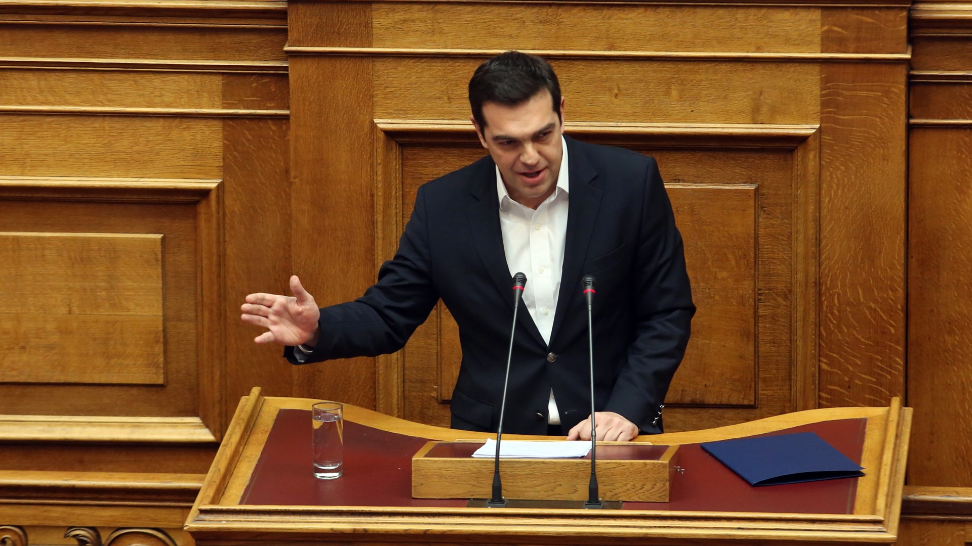 Ο Τσίπρας απαντά στη Βουλή για την Υγεία