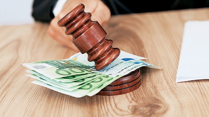 Ένας στους πέντε φορολογούμενους αντιμέτωπος με κατασχέσεις