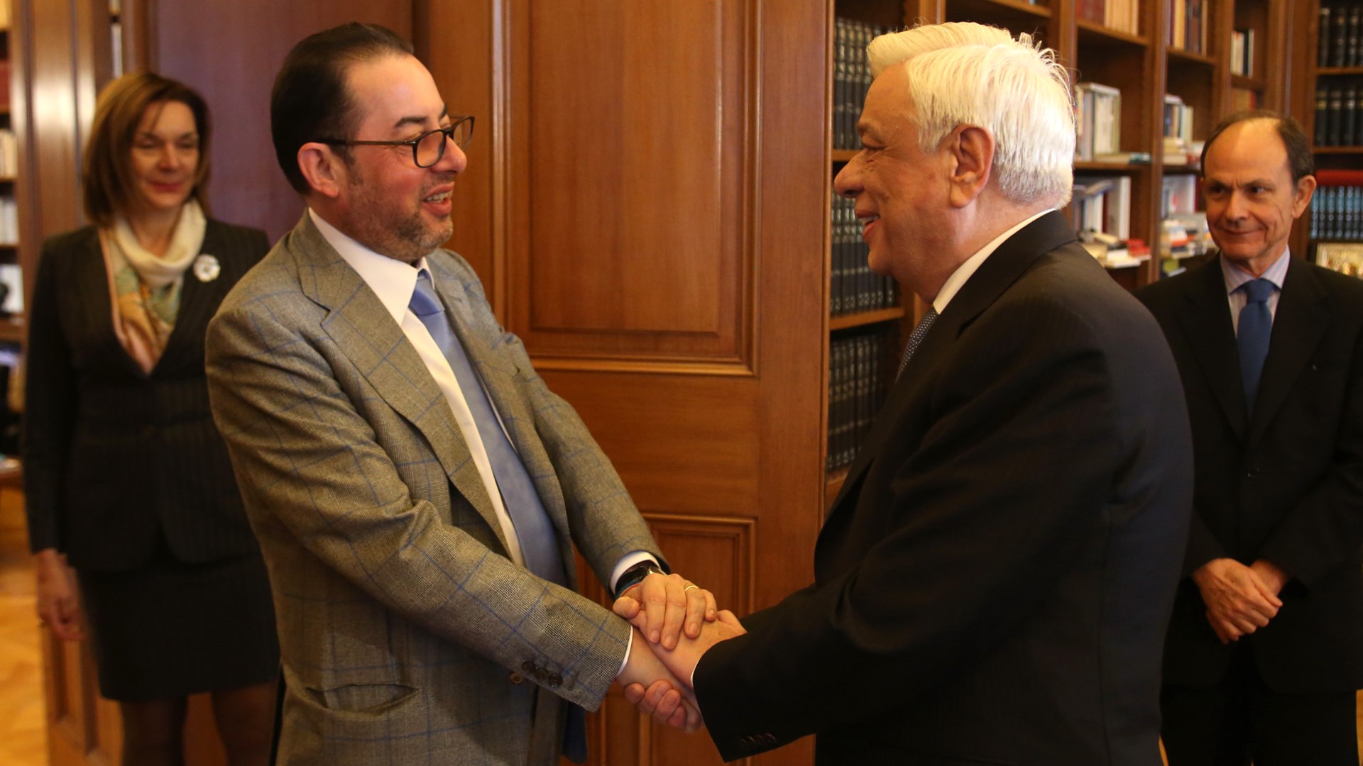 Τι συζήτησαν για το ελληνικό χρέος και την αξιολόγηση Παυλόπουλος – Πιτέλα