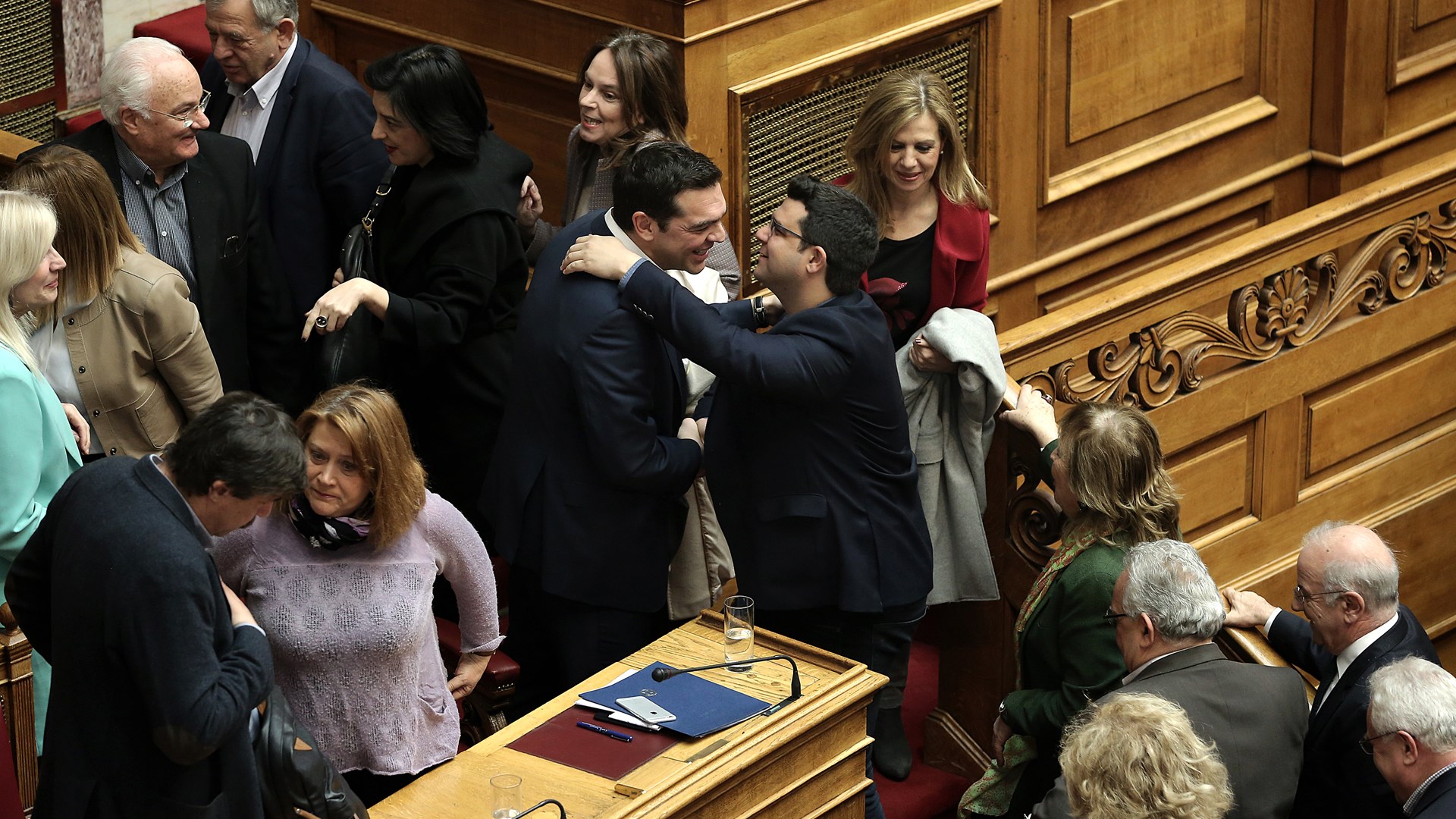 Οι ευχές στον Τσίπρα για τη γιορτή του – ΦΩΤΟ