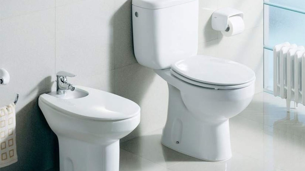 Το πρωτότυπο μήνυμα στις τουαλέτες μαγαζιού της Πάτρας που έγινε viral – ΦΩΤΟ