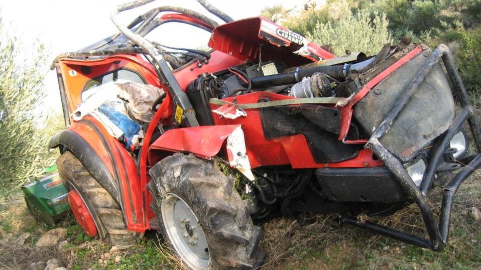 Ελασσόνα: Τύχη βουνό είχε ηλικιωμένος αγρότης