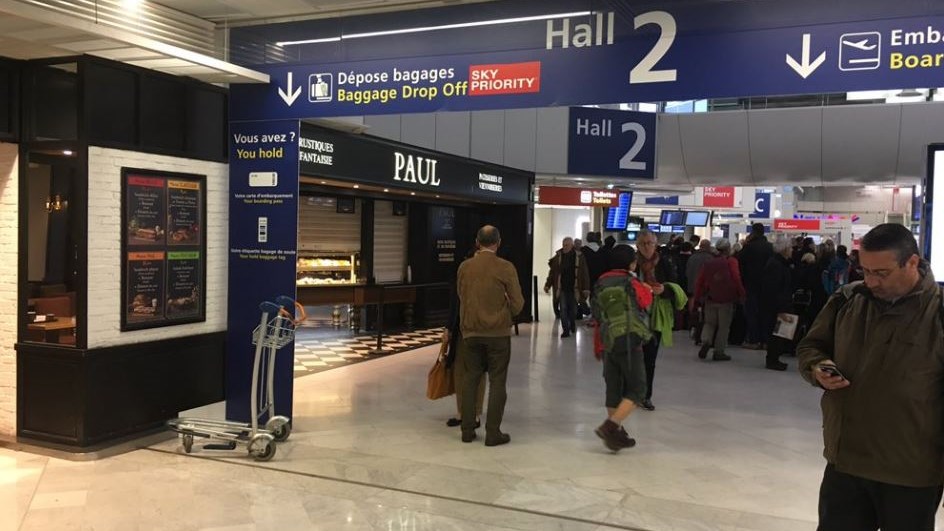 ΒΙΝΤΕΟ από το αεροδρόμιο του Orly στο Παρίσι – ΤΩΡΑ