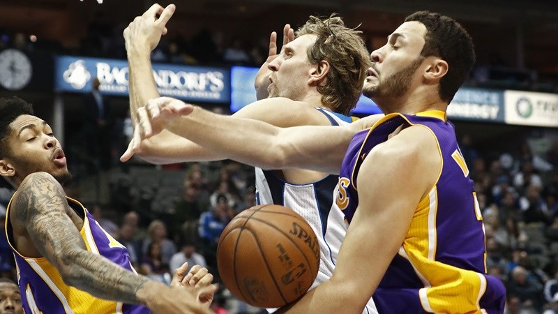 Η ιστορική αποτυχία των Λέικερς