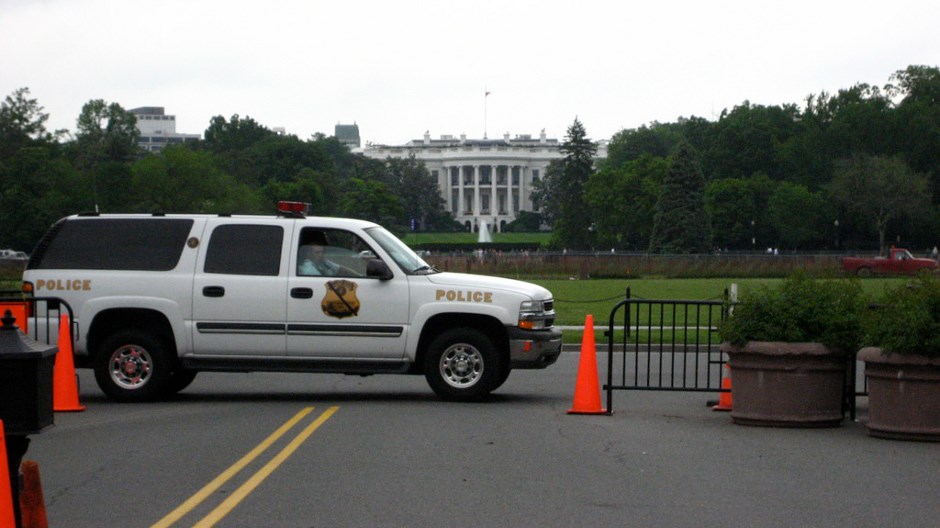 Συναγερμός για ύποπτο όχημα έξω από τον Λευκό Οίκο