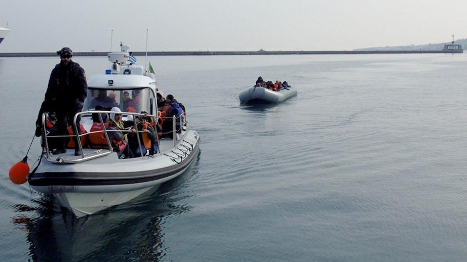 Διασώθηκαν πρόσφυγες στο Φαρμακονήσι – Άκαρπες οι έρευνες για τους πρόσφυγες που κολυμπούσαν προς τη Χίο