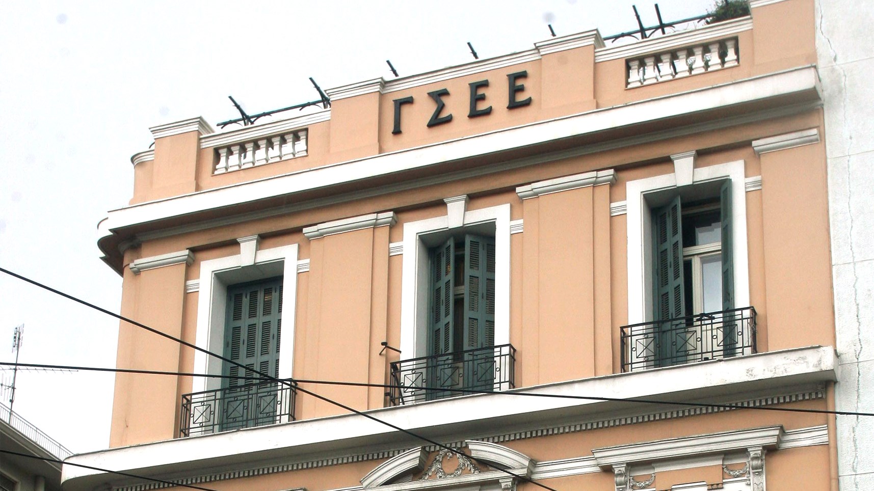 Πώς θα αμειφθούν όσοι εργαστούν την αργία της 25ης Μαρτίου