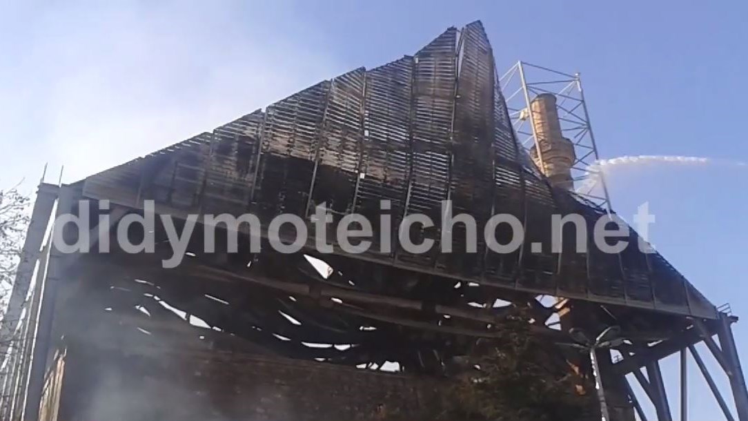 Κατασβέστηκε η πυρκαγιά στο τέμενος Βαγιαζήτ – Κατεστράφη μεγάλο μέρος του μνημείου – ΒΙΝΤΕΟ