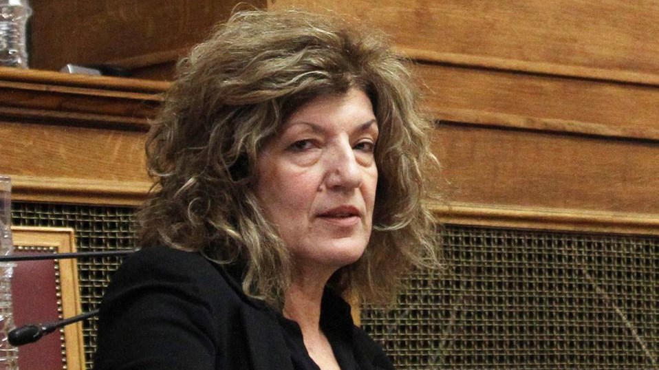 Η Σία Αναγνωστοπούλου απαντά στον Ντάισελμπλουμ υπογράφοντας ως «πουτάνα» του Νότου