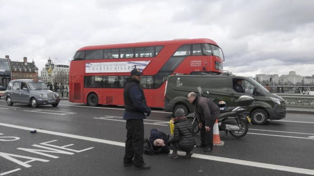 Νέες ΦΩΤΟ από τους τραυματίες στο βρετανικό κοινοβούλιο-ΠΡΟΣΟΧΗ: Σκληρές εικόνες