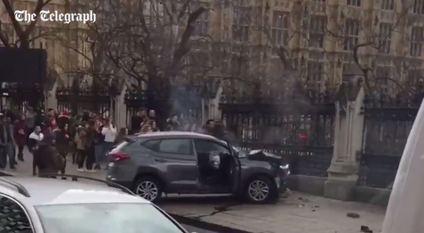 Αυτό είναι το τζιπ με το οποίο έγινε η επίθεση στο Λονδίνο – ΒΙΝΤΕΟ – ΤΩΡΑ