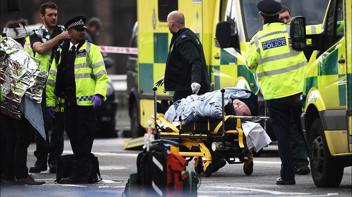 Νέες ΦΩΤΟ με τους τραυματίες στο βρετανικό Κοινοβούλιο – ΤΩΡΑ